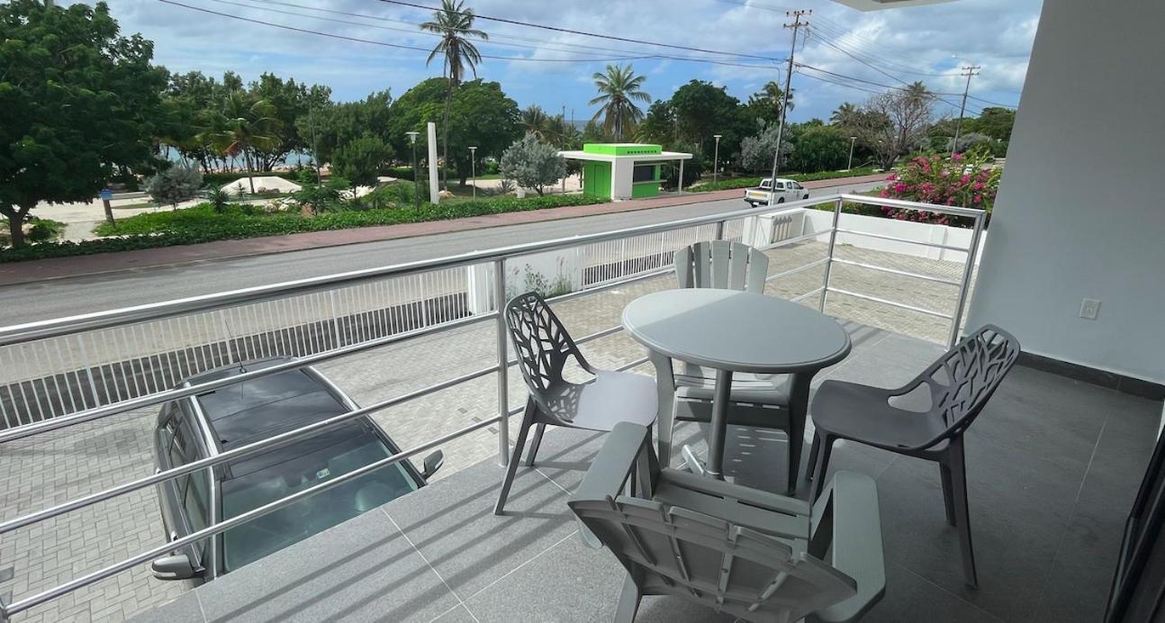 Whitehouse Boulevard, Close To Mambo Beach And City Centre Willemstad Exterior foto