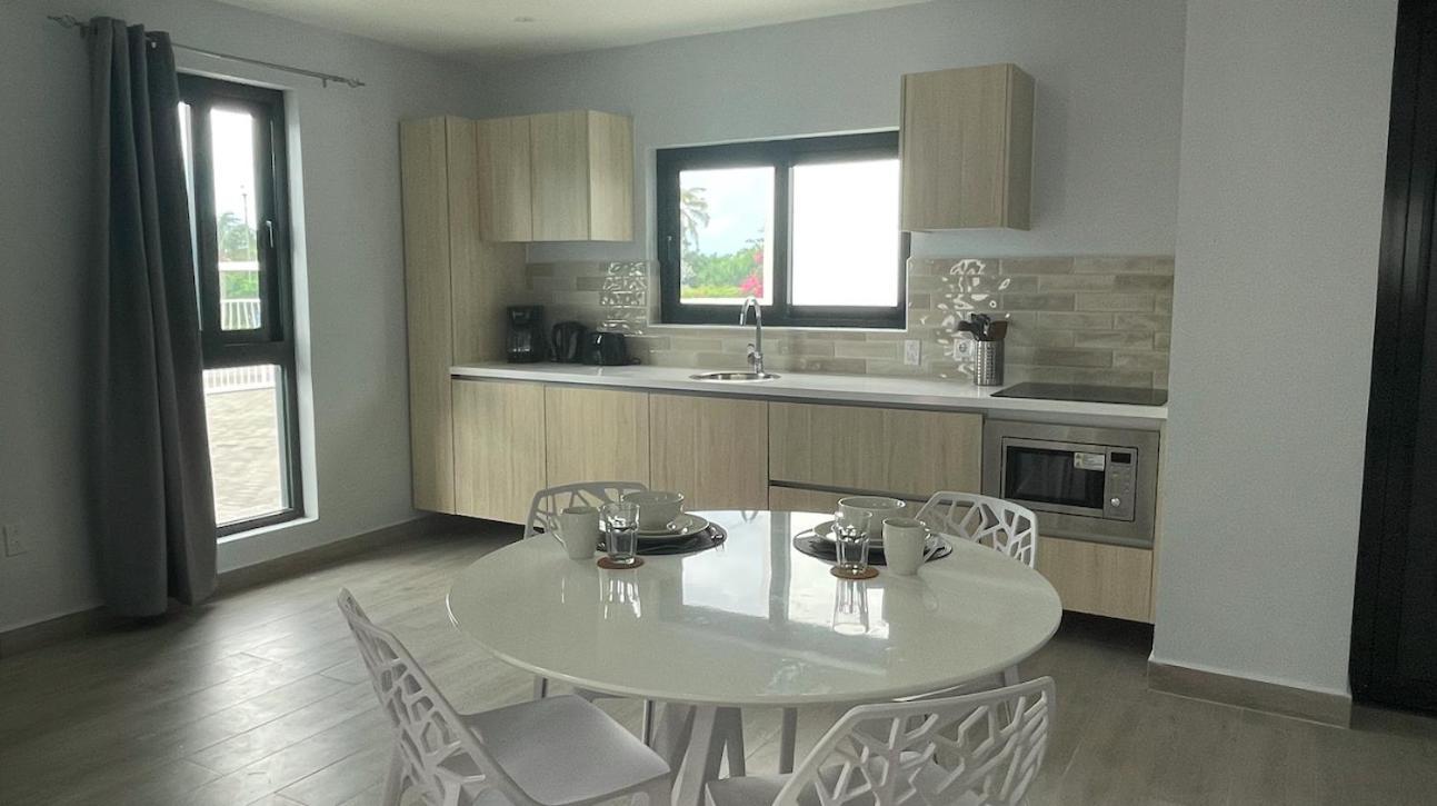 Whitehouse Boulevard, Close To Mambo Beach And City Centre Willemstad Exterior foto